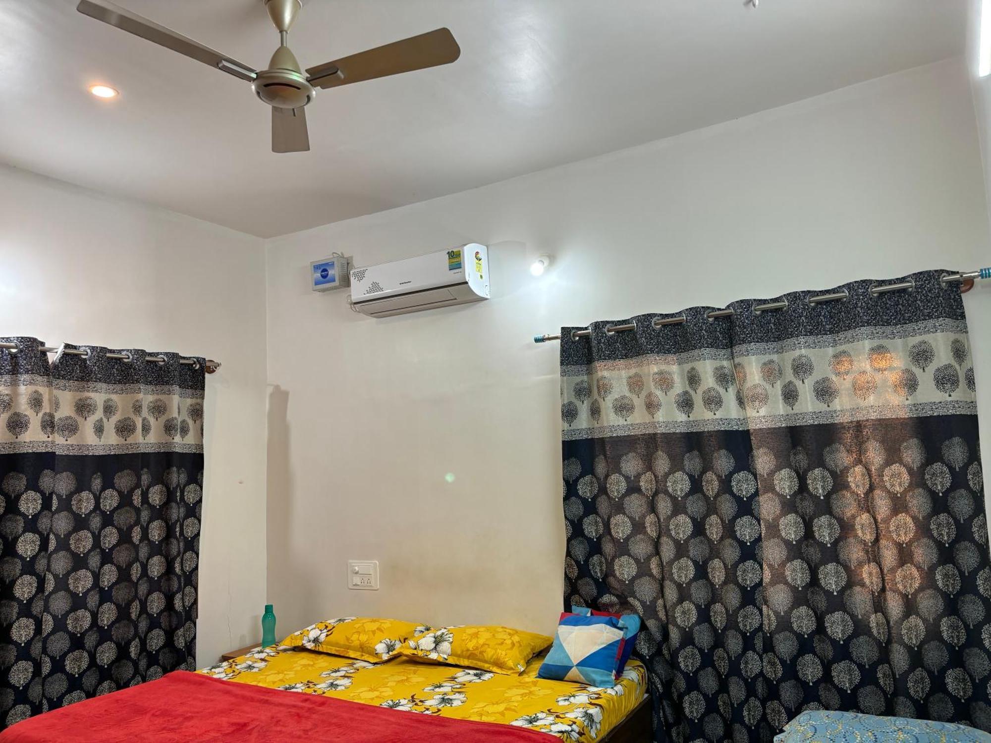 King Sized Bedroom & Kitchen for Decent Couples & Families Mysore Luaran gambar