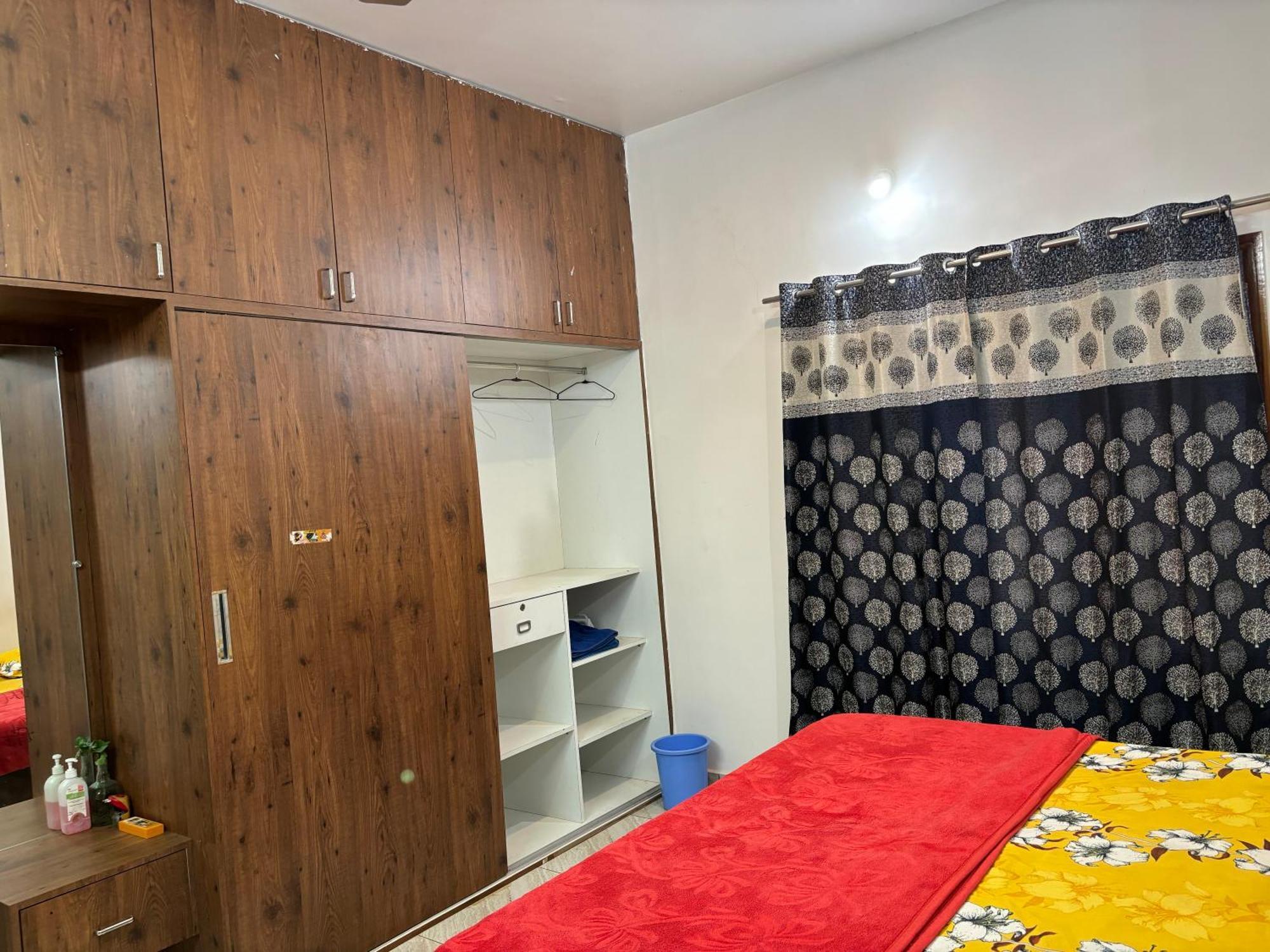 King Sized Bedroom & Kitchen for Decent Couples & Families Mysore Luaran gambar