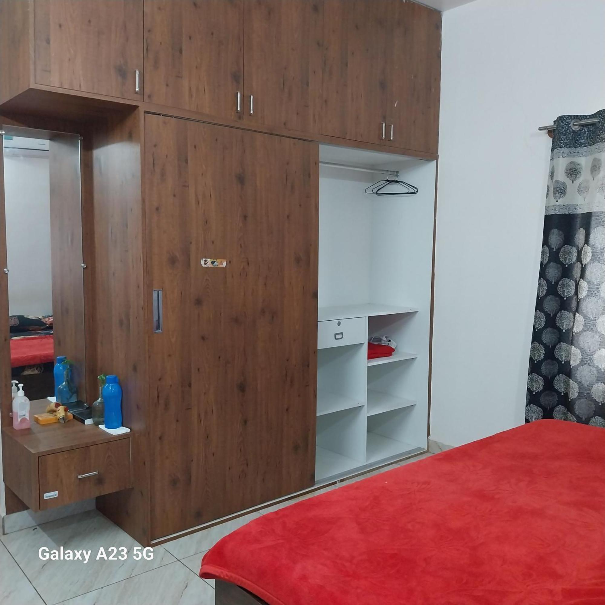 King Sized Bedroom & Kitchen for Decent Couples & Families Mysore Luaran gambar